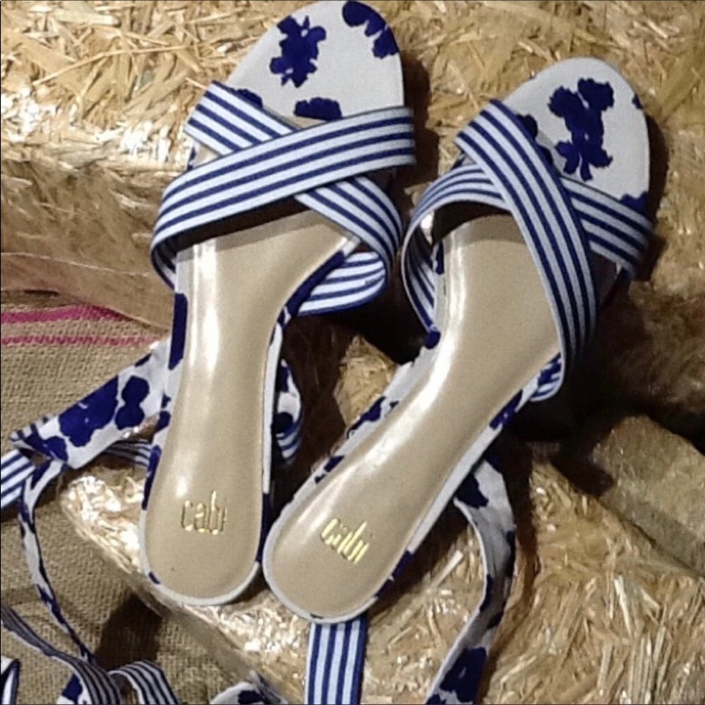 NWOT Cabi Leg Wrap Sandals